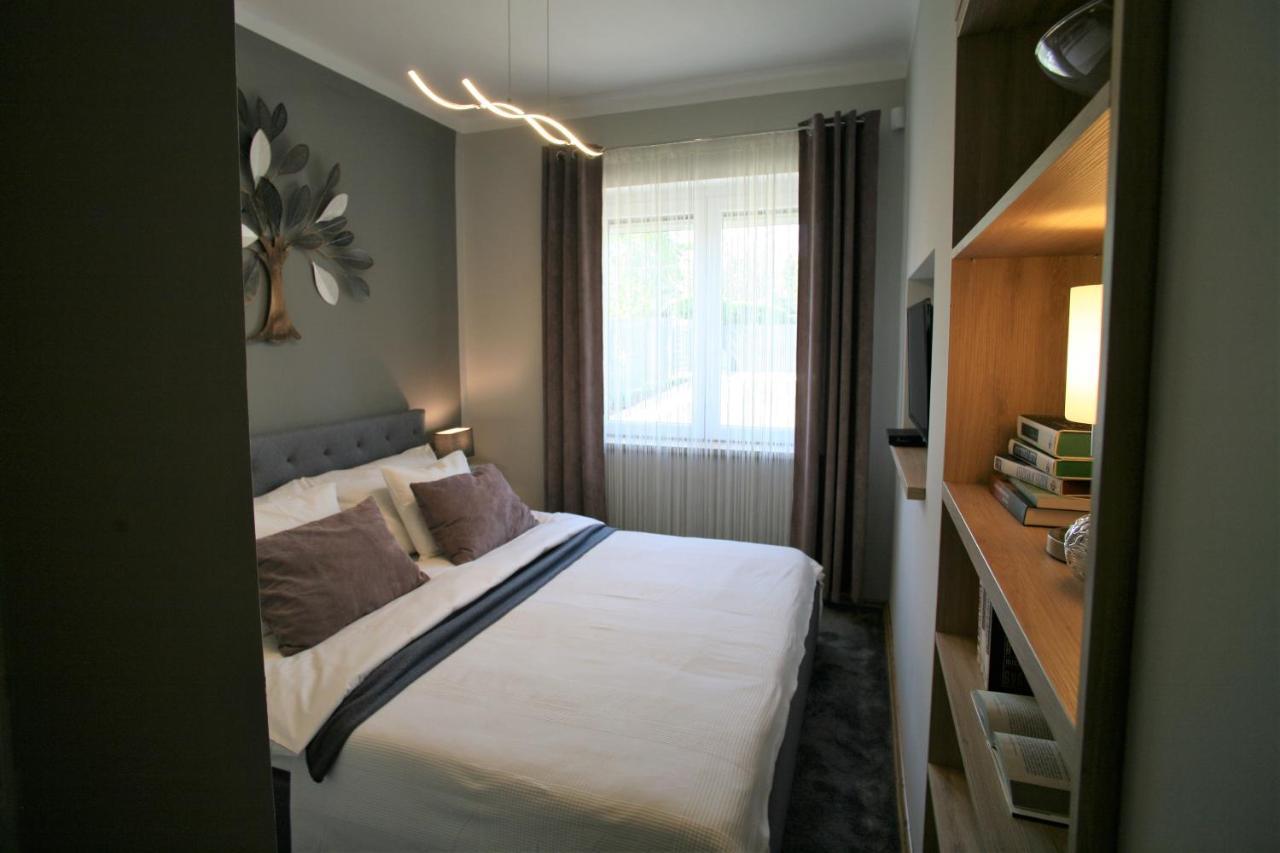 Otium Wellness Apartmanhaz Balatonakarattya Luaran gambar