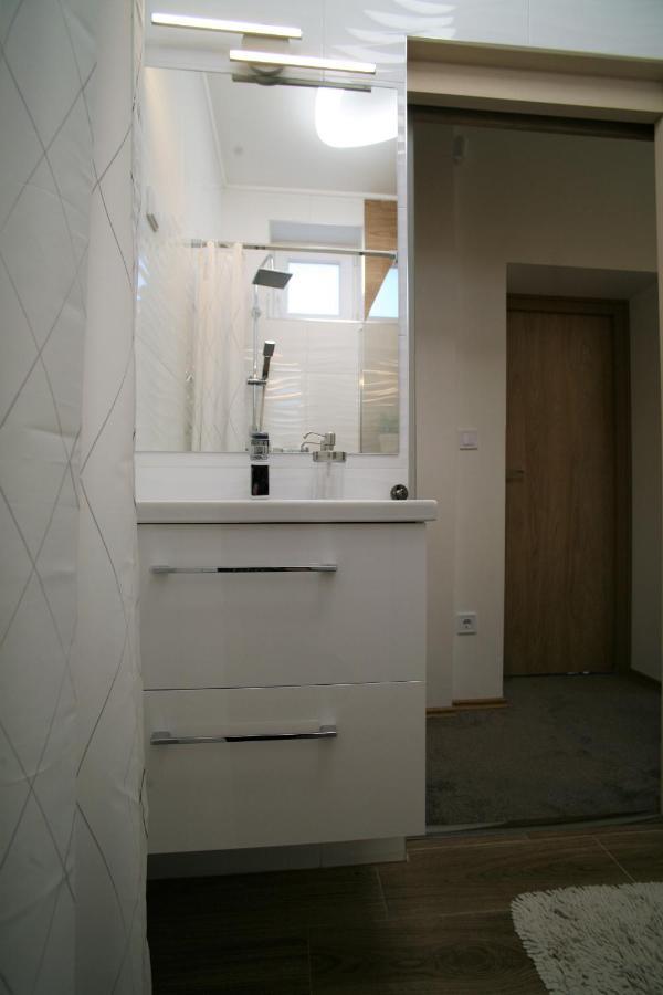 Otium Wellness Apartmanhaz Balatonakarattya Luaran gambar