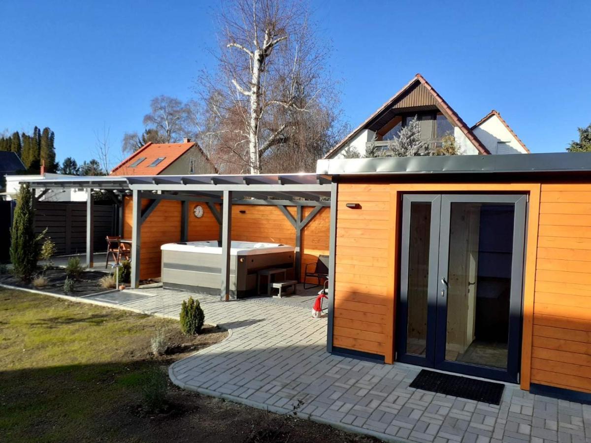 Otium Wellness Apartmanhaz Balatonakarattya Luaran gambar