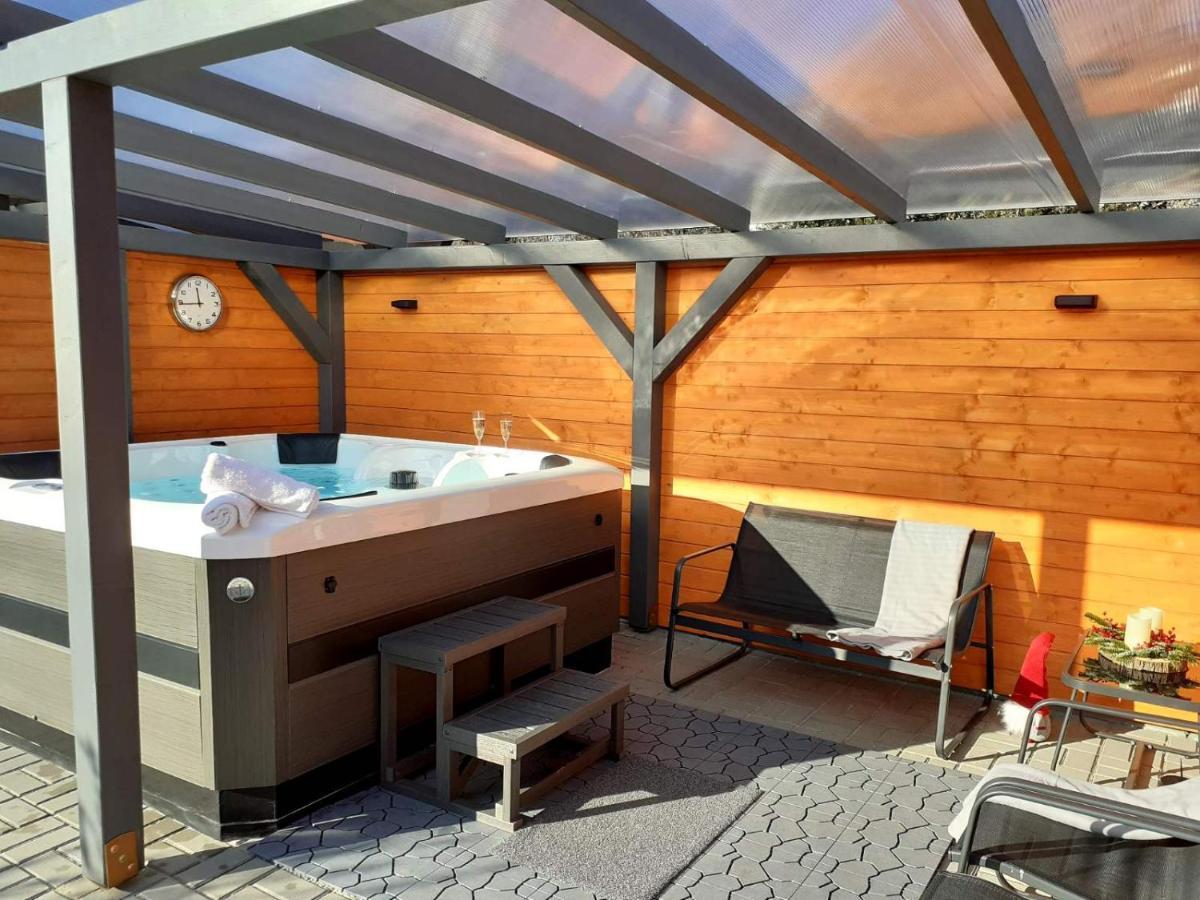 Otium Wellness Apartmanhaz Balatonakarattya Luaran gambar