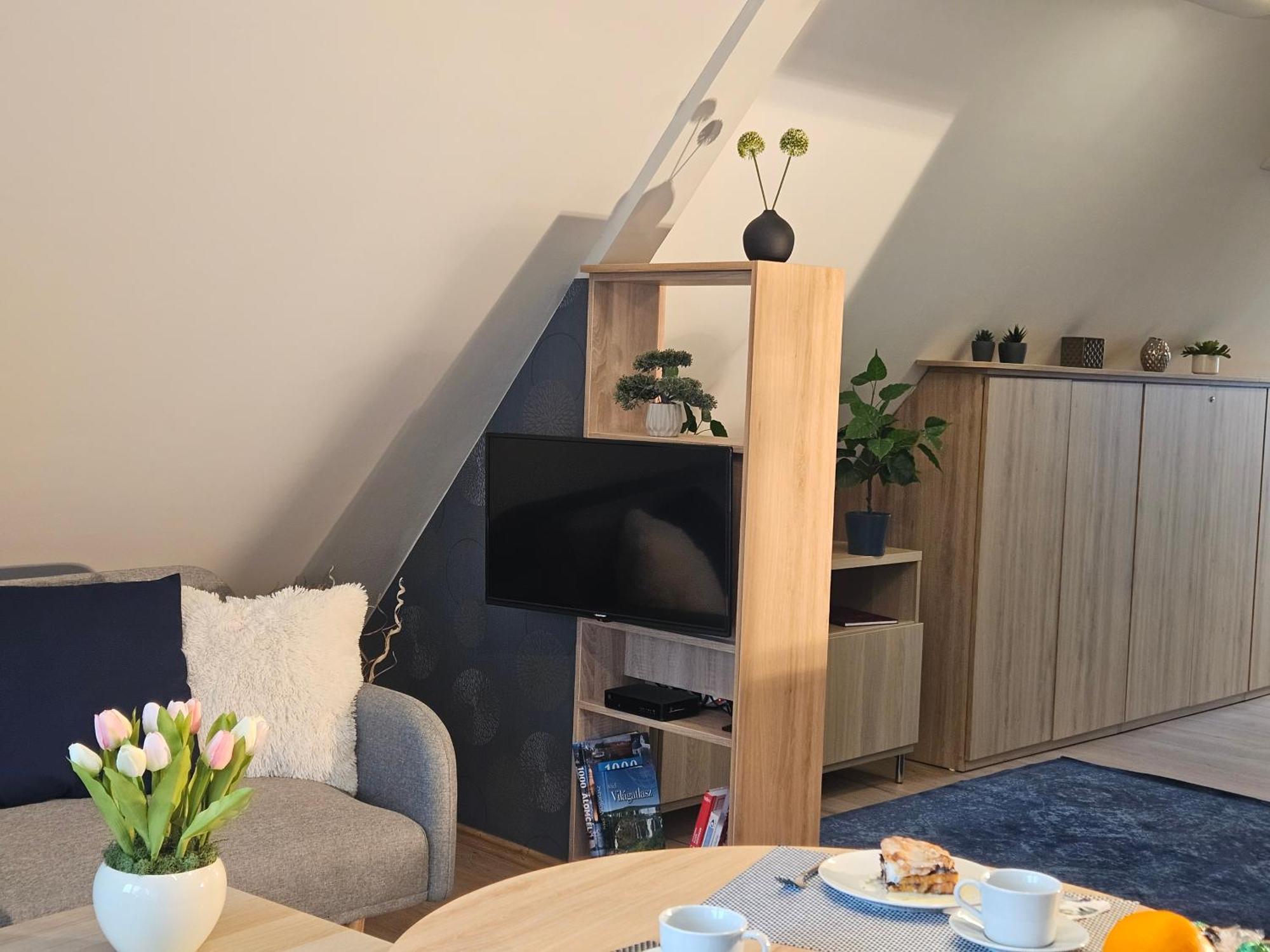 Otium Wellness Apartmanhaz Balatonakarattya Luaran gambar